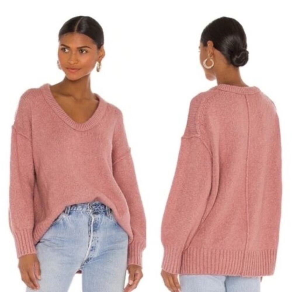Free People NWT oversized SOFT sweater in alpine rose. XS tag. Very oversized.